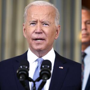 210926-biden-jayapal-tease-01_ndzljb