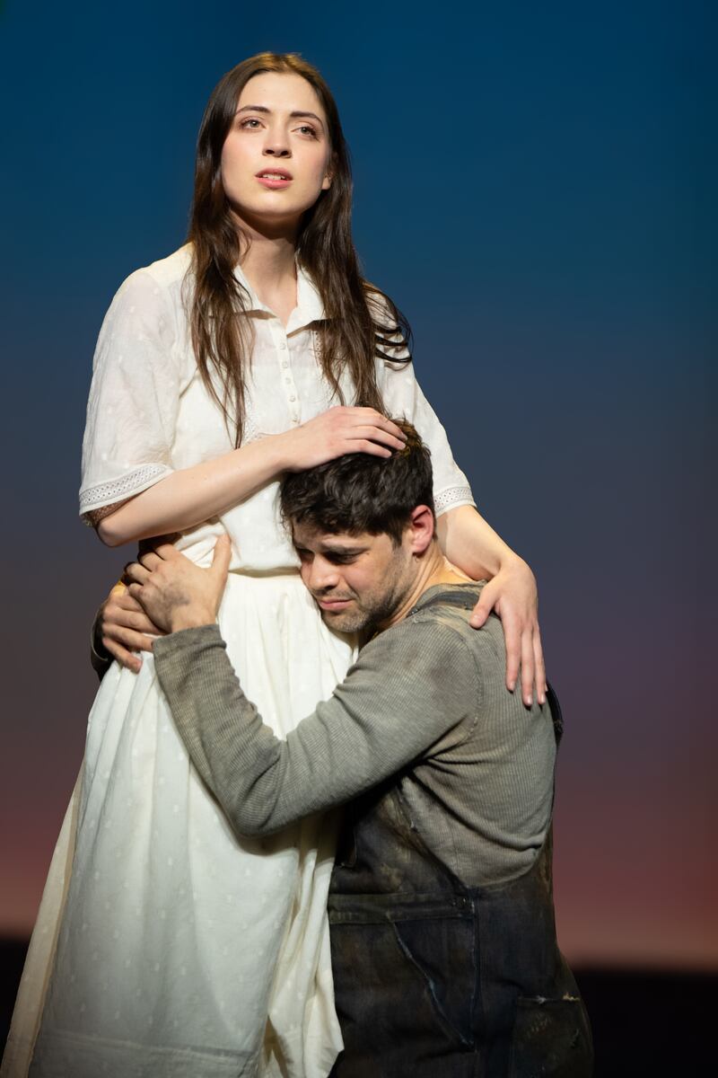 Lizzy McAlpine and Jeremy Jordan