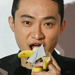 Justin Sun, pictured, described Maurizio Cattelan’s infamous 2019 work as “much better than other bananas.”