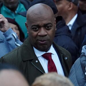 Ras Baraka, mayor of Newark and New Jersey Democratic candidate for governor, prepares to address the media outside the Homeland Security Investigations (HSI) Newark field office where he was detained following his arrest outside a U.S. immigration detention center, in Newark, New Jersey, U.S., May 9, 2025.  REUTERS/Bing Guan  TPX IMAGES OF THE DAY