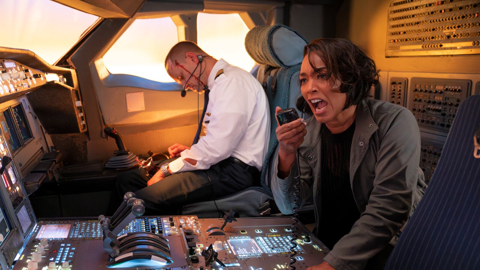 Angela Bassett in 9-1-1