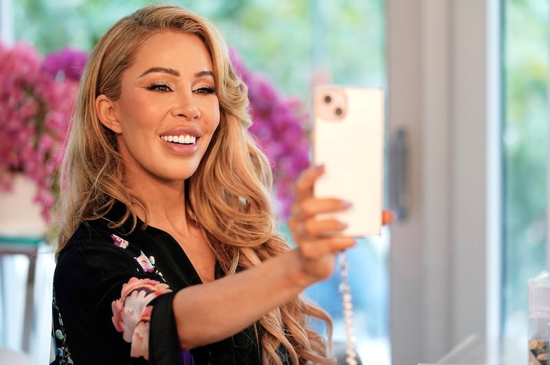Lisa Hochstein.