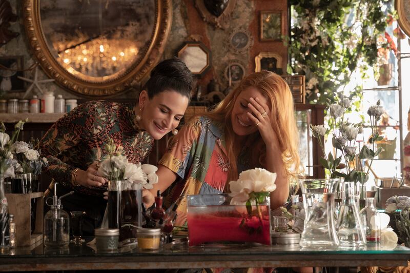 A photo still of Jenny Slate and Blake Lively