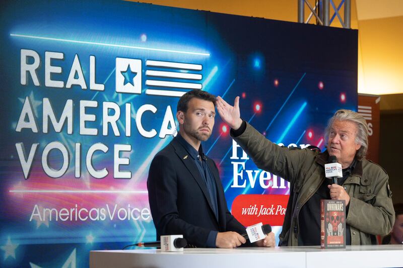 Jack Posobiec (L) and Steve Bannon (R)