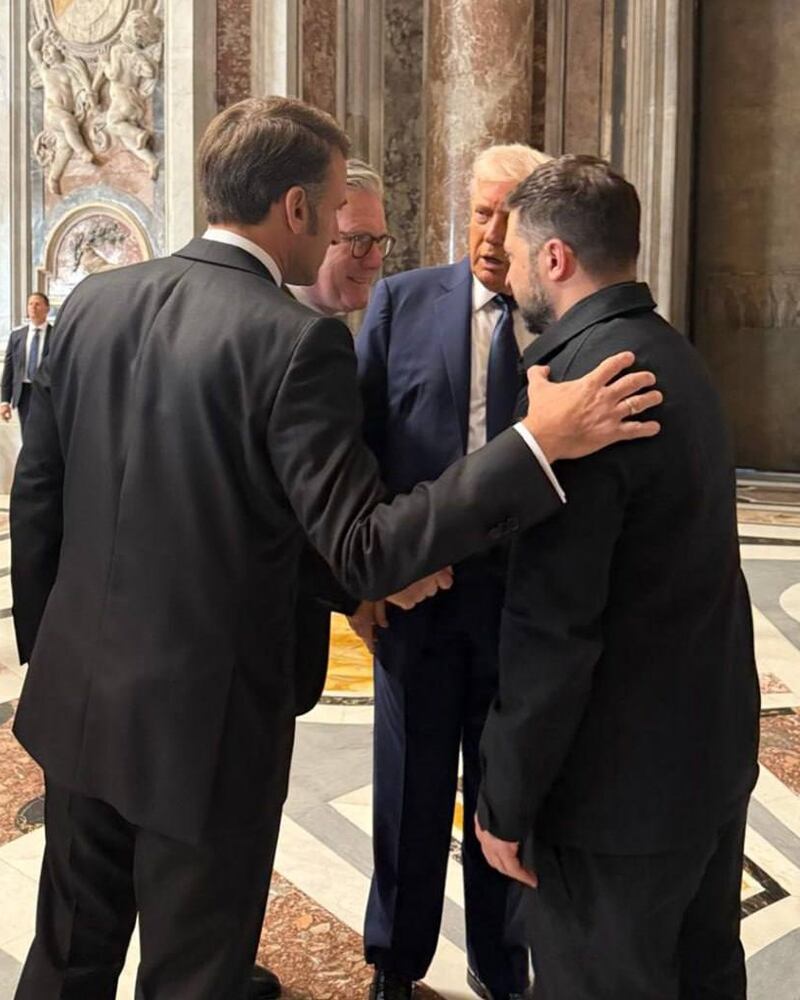 Macron, Starmer and Zelensky talk to Trump