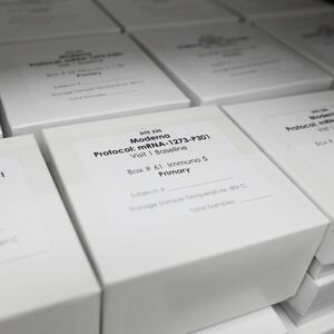 2020-09-25T020834Z_301820435_RC2E5J9UQ38P_RTRMADP_3_HEALTH-CORONAVIRUS-USA_ic01ob