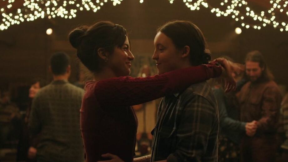 Isabela Merced and Bella Ramsey