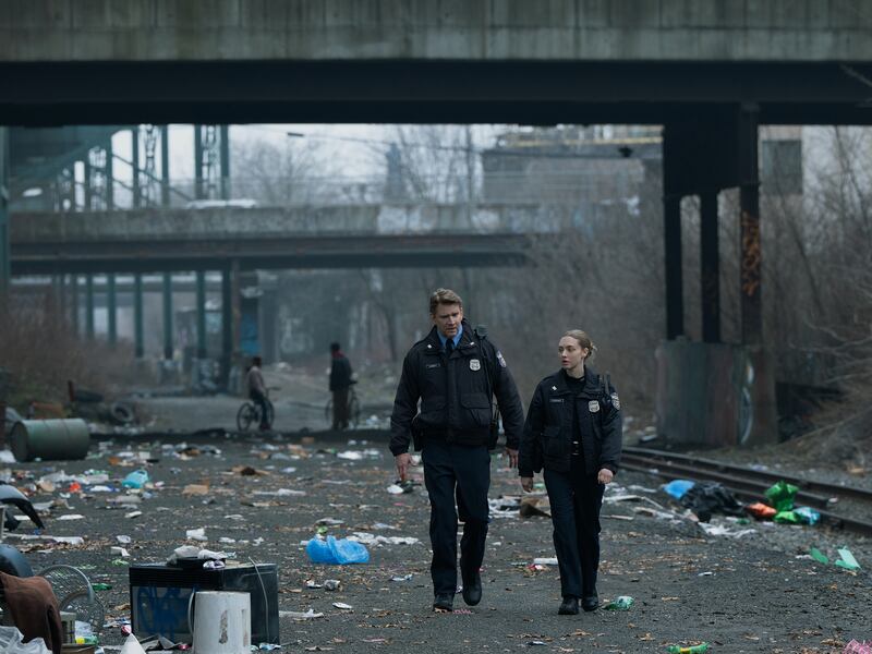 Dash Mihok and Amanda Seyfried.