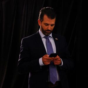 2020-09-30T040127Z_2133310942_RC2S8J9OVERO_RTRMADP_3_USA-ELECTION-DEBATE_xhuglk