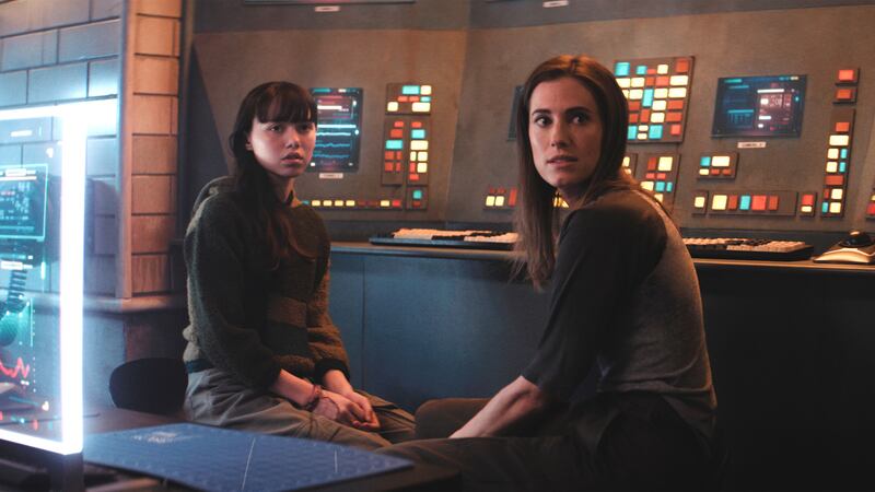 Violet McGraw and Allison Williams in M3GAN 2.0.