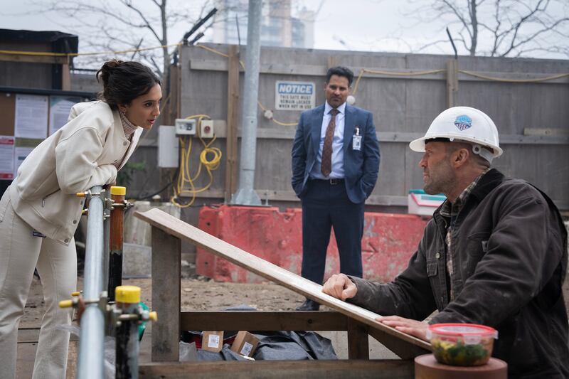 Arianna Rivas, Michael Peña, and Jason Statham.