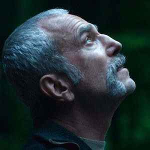 Sean Bean stars as Jem and Daniel Day-Lewis stars as Ray in "Anemone"