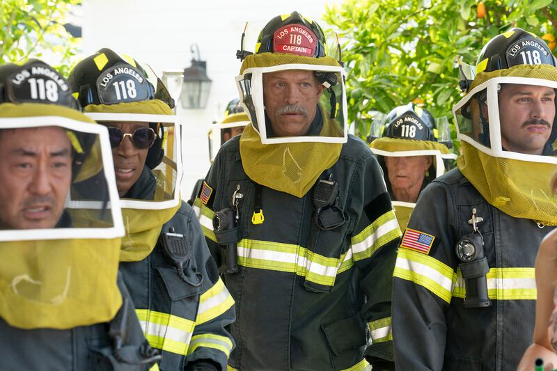 A photo still from 9-1-1
