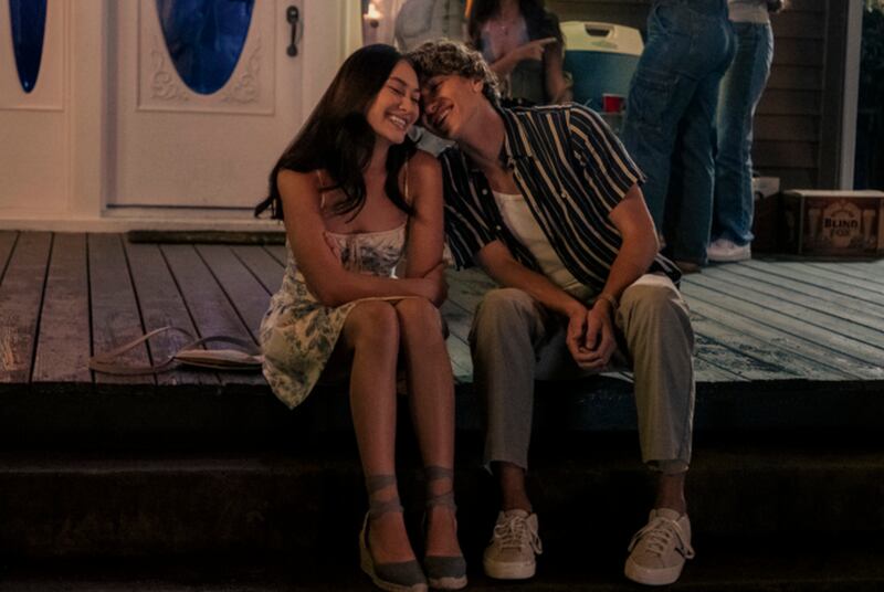 Jeremiah (Gavin Casalegno) and Belly (Lola Tung)