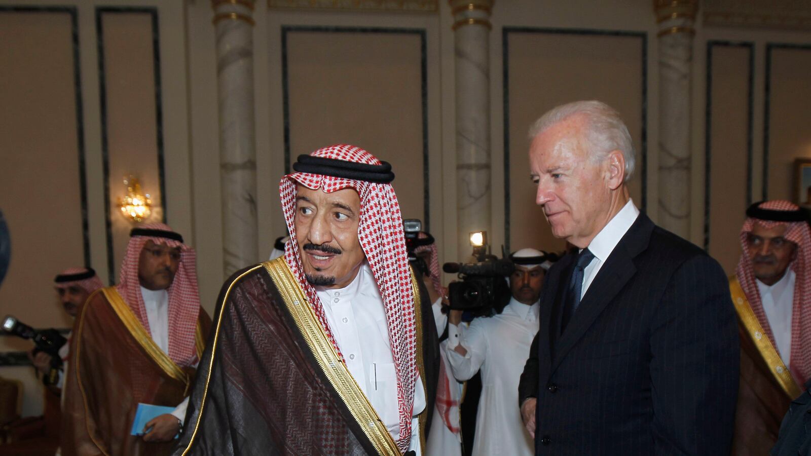 2011-10-27T120000Z_21385876_GM1E7AS0BGO01_RTRMADP_3_SAUDI_ghnvlz