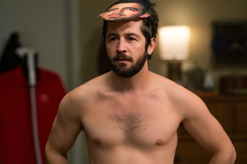 Michael Angarano as Richie