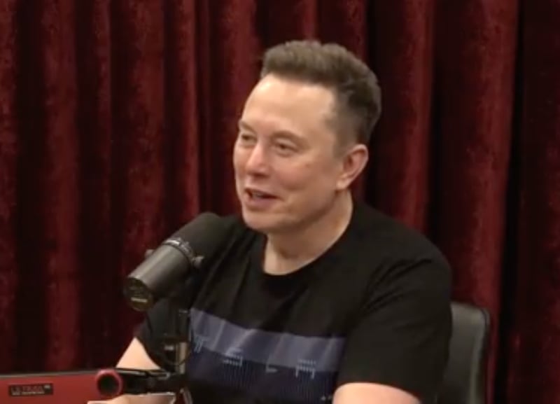 Elon Musk, who was awarded a $2 billion contract by the White House this week, mostly praised President Donald Trump when he came up on Joe Rogan’s show.