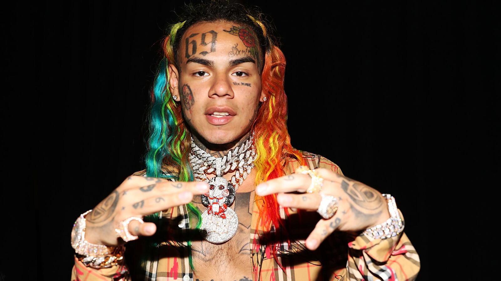 181121-Daly-Tekashi-6ix9ine-tease_wpljyq