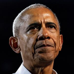 Former U.S. President Barack Obama pauses for a moment as he speaks to the crowd during a campaign event for Democratic presidential nominee and U.S. Vice President Kamala Harris, during the first week of early voting in Detroit, Michigan, U.S. October 22, 2024.  REUTERS/Emily Elconin