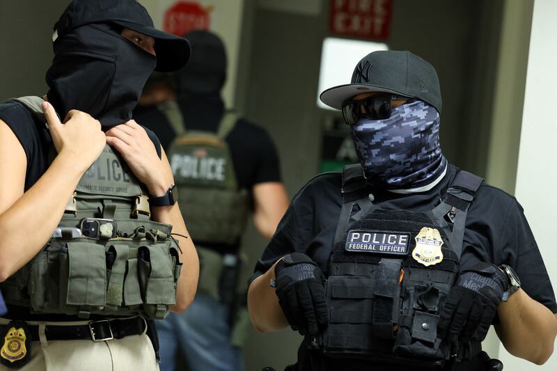 U.S. Customs and Border Protection agents “should generally" not hold people for "longer than 72 hours."