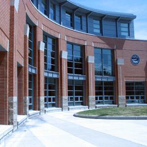 qhs-exterior-curve_oon8nf