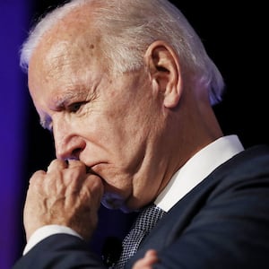 220414-biden-polls-hero_vghqzx