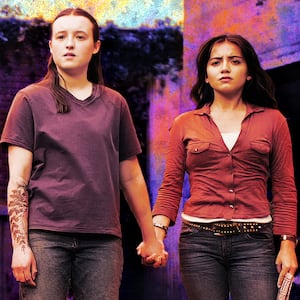 Bella Ramsey and Isabela Merced in The Last of Us.
