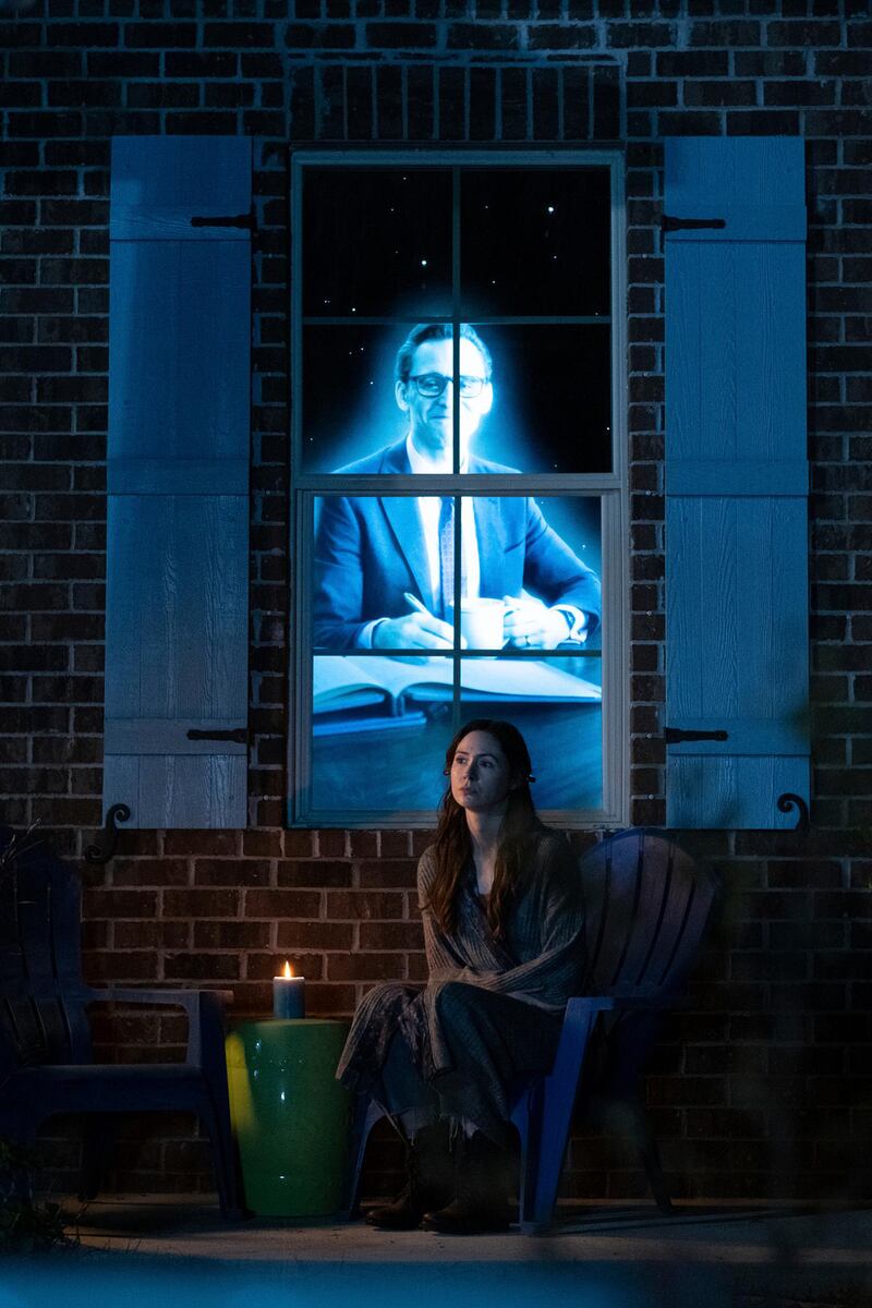 Tom Hiddleston and Karen Gillan in The Life of Chuck.