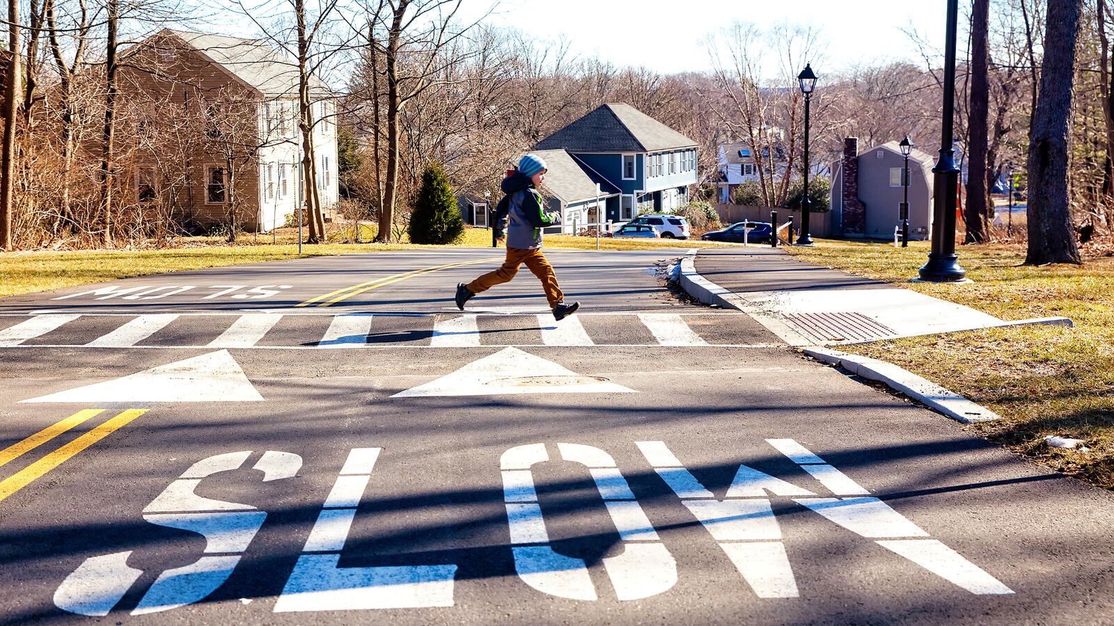 220909-kids-walking-alone-hero_jecepd